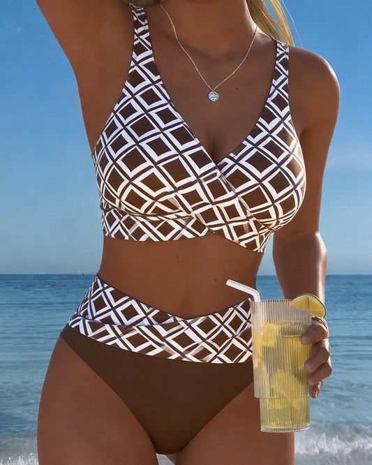Bikini de dos piezas con top estilo sostén y motivo de diamantes