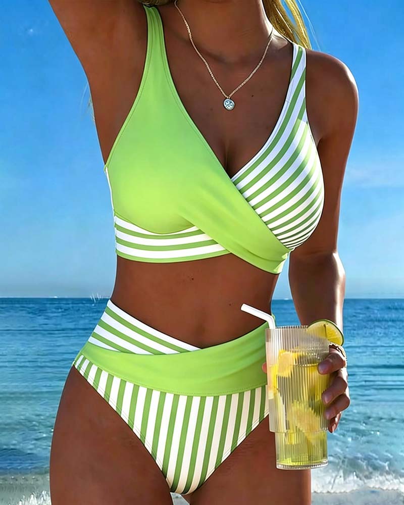 Bikini cruzado a rayas