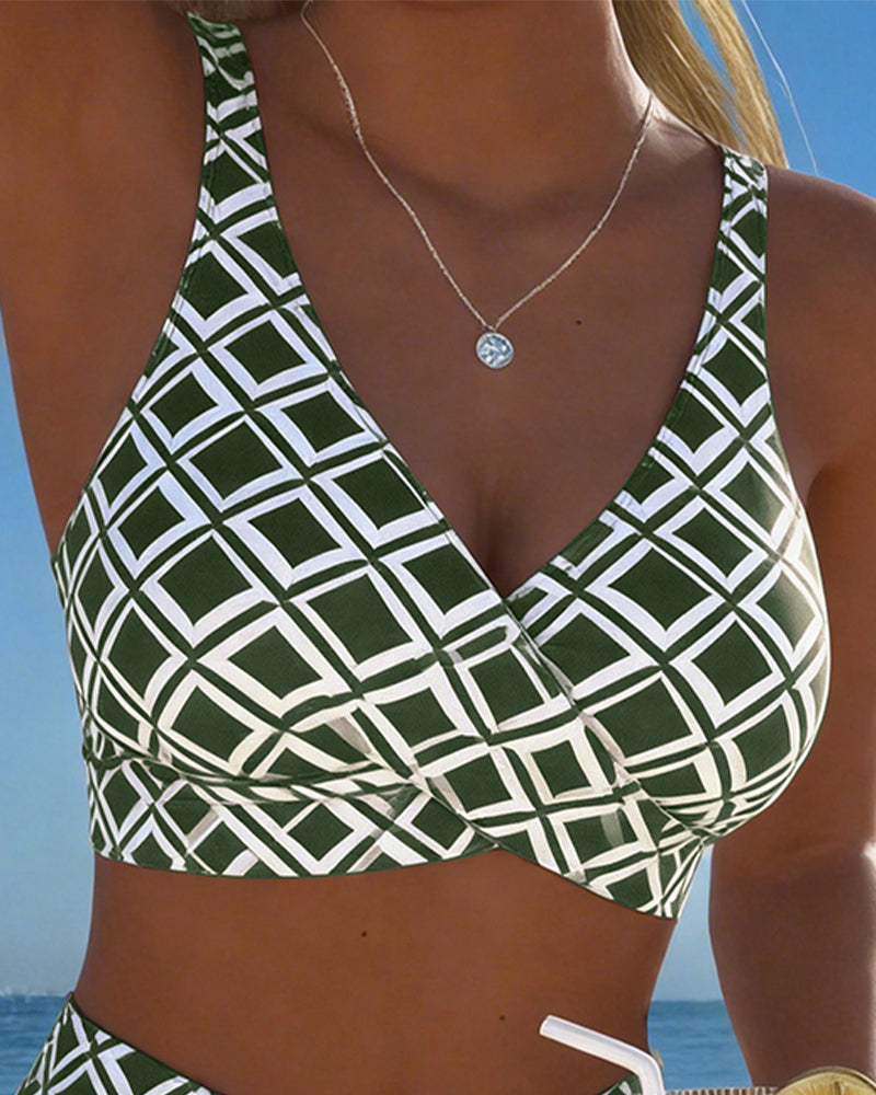 Bikini de dos piezas con top estilo sostén y motivo de diamantes