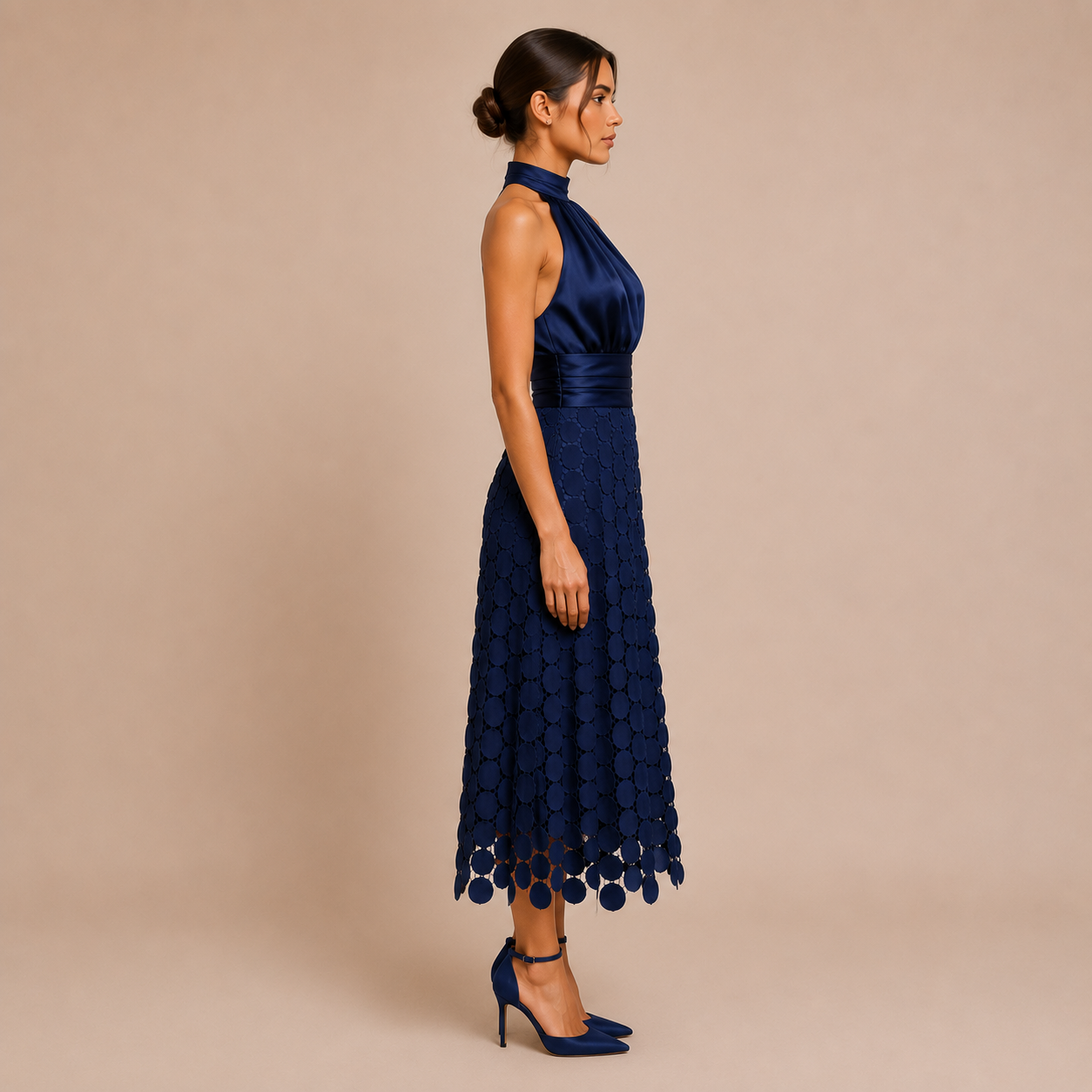 Bianca - Vestido midi de cuello halter con top satinado