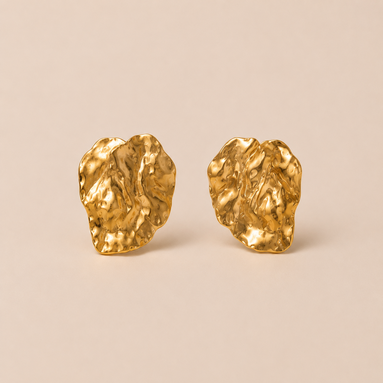 Pendientes Corazón Dorado Martillado