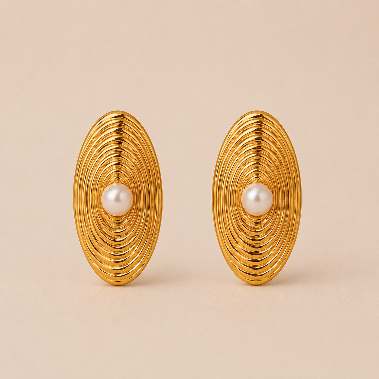 Pendientes Óvalo Dorado Espiral con Perla Central