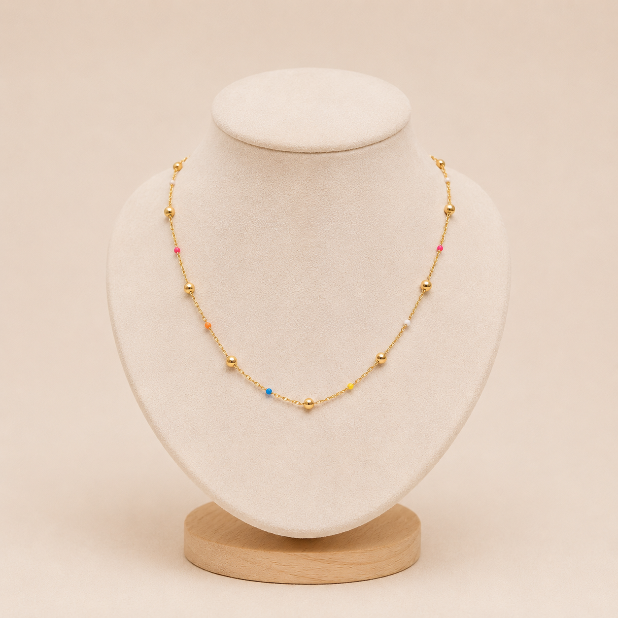 Collar Cadena con Bolitas y Detalles de Esmalte
