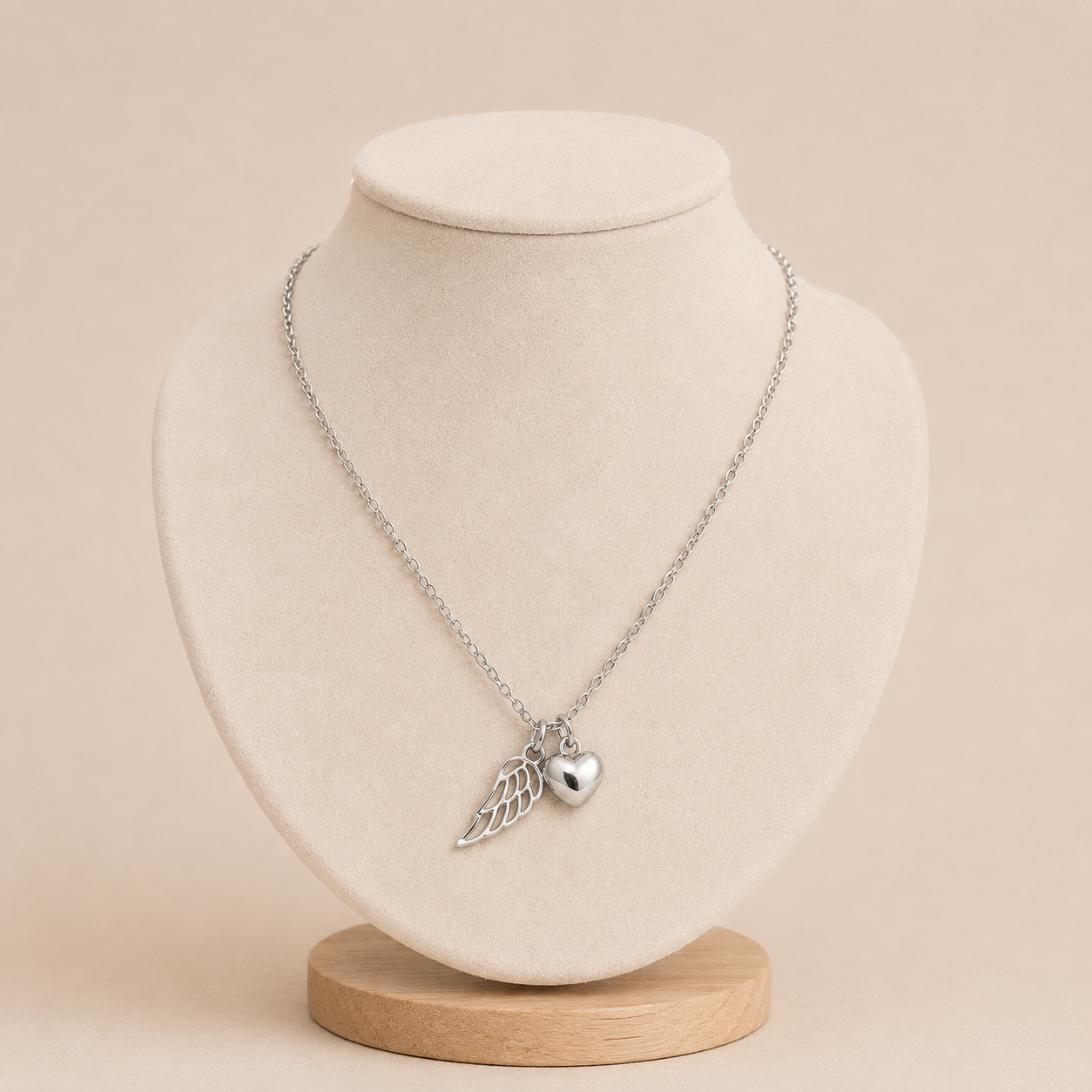 Collar Cadena con Dije Ala de Ángel y Corazón