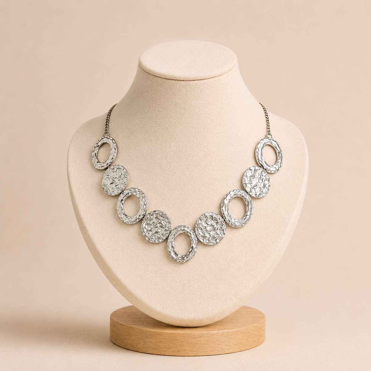 Collar Gargantilla de Aros Irregulares Martillados