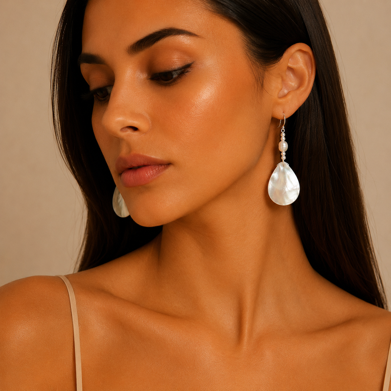 Pendientes de pétalos blancos