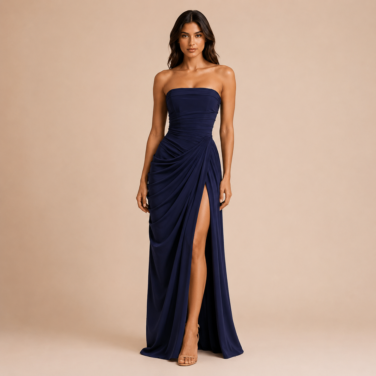 Elena - Vestido maxi strapless con fruncido lateral